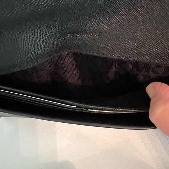 Michael Kors  Envelope Leather Wallet - Picture 4 of 10